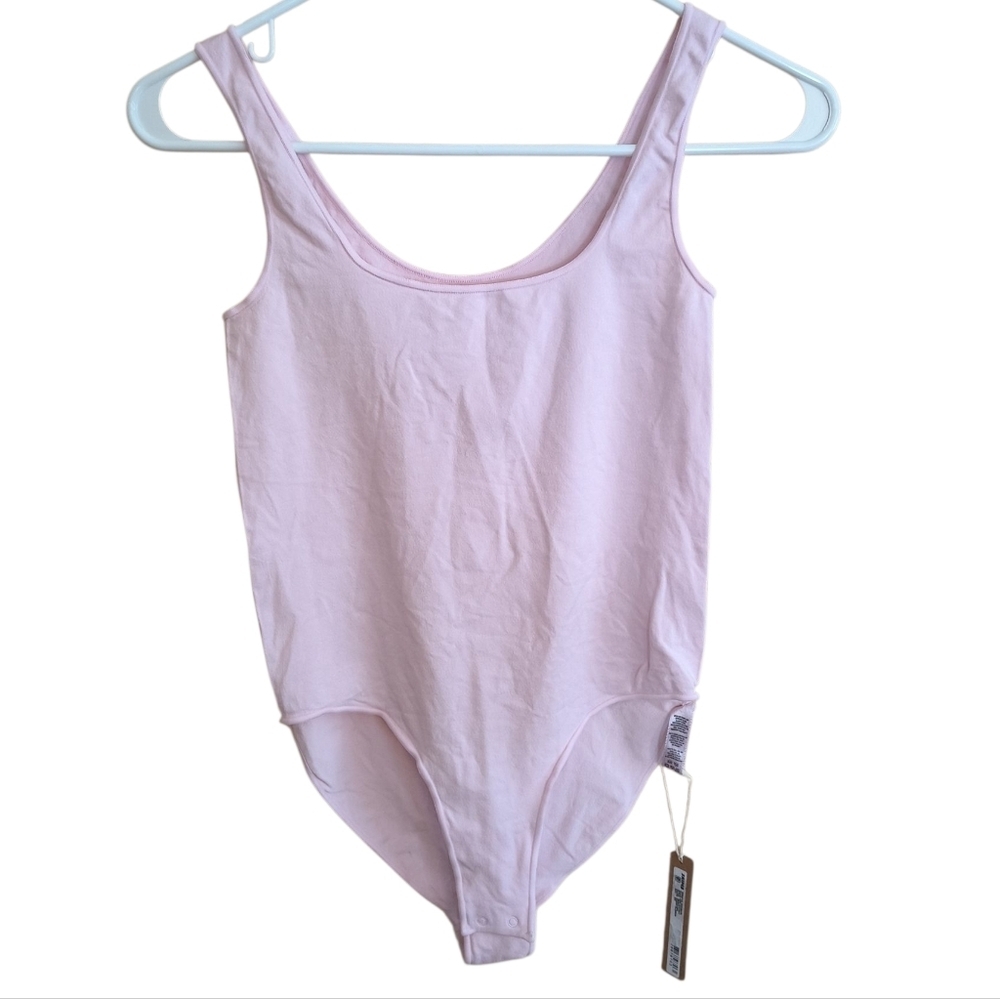 NWT SKIMS Essential Scoop Neck Bodysuit Size S/M